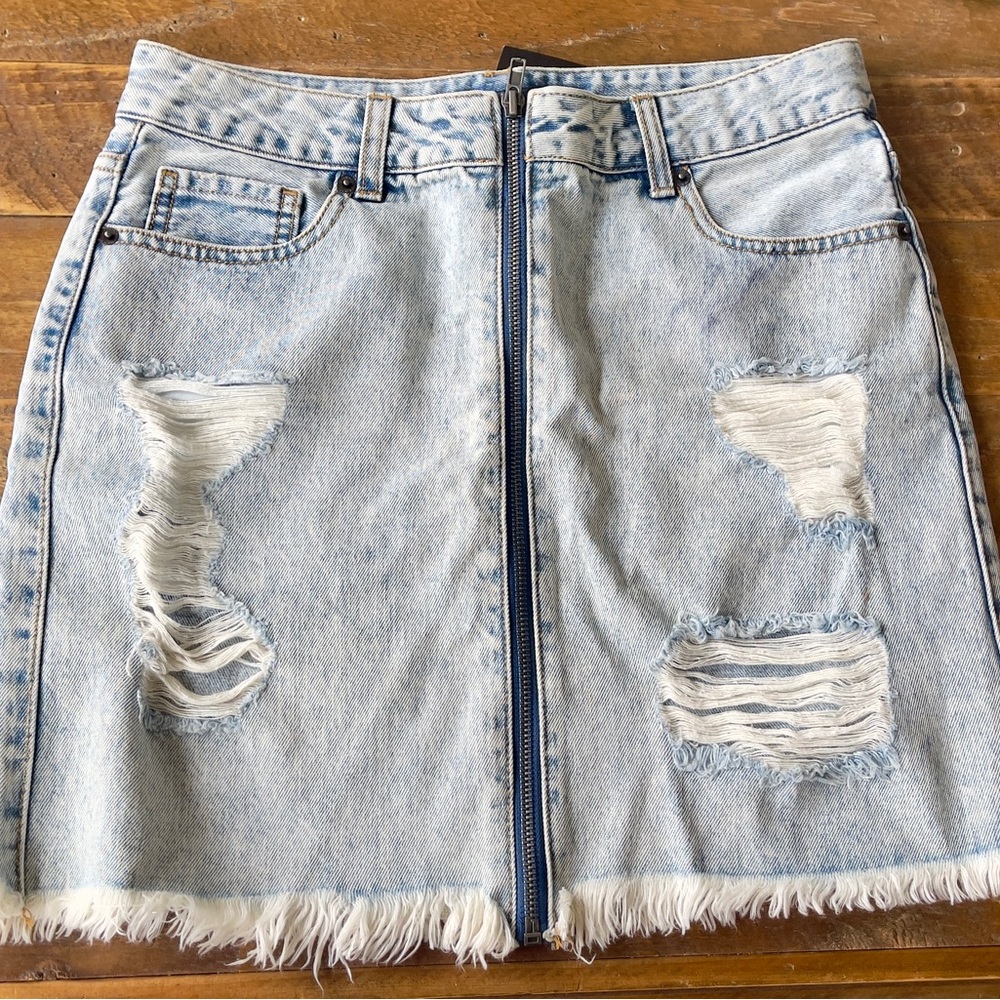 New Forever 21 Light Denim Skirt MEDIUM